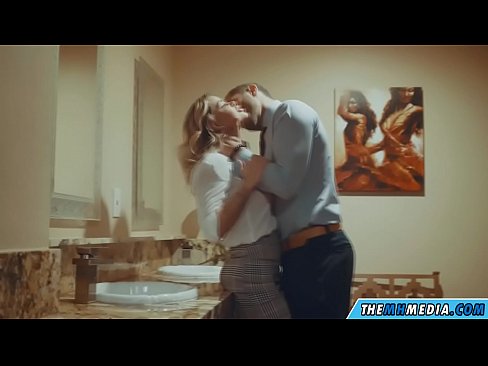 ❤️ Thaum ib tug busty blonde ntxias koj nyob rau hauv ib tug pej xeem chav dej ❤️ Super sex ntawm hmn.robosexshop.ru%  ib